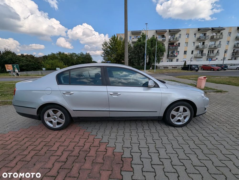 Volkswagen Passat - 11