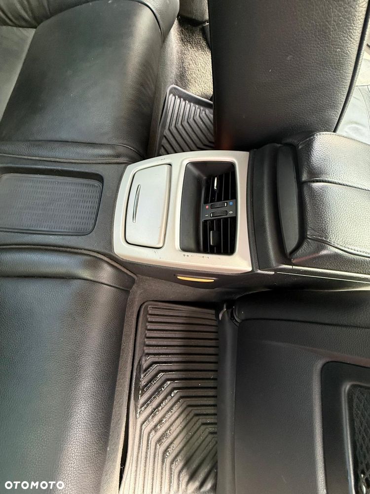 BMW Seria 3 330d - 19