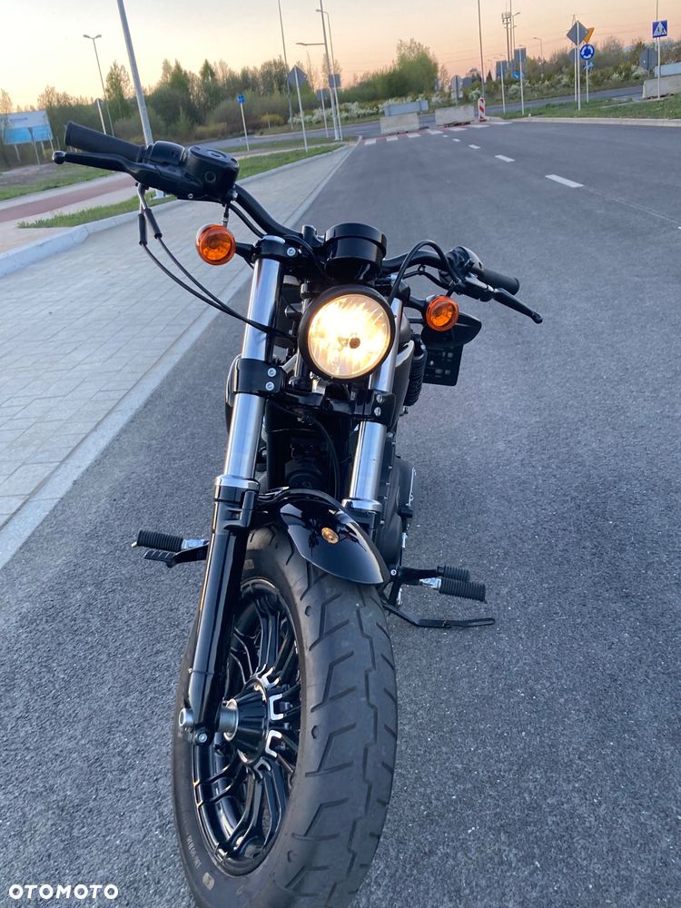 Harley-Davidson Sportster Iron 1200 - 5