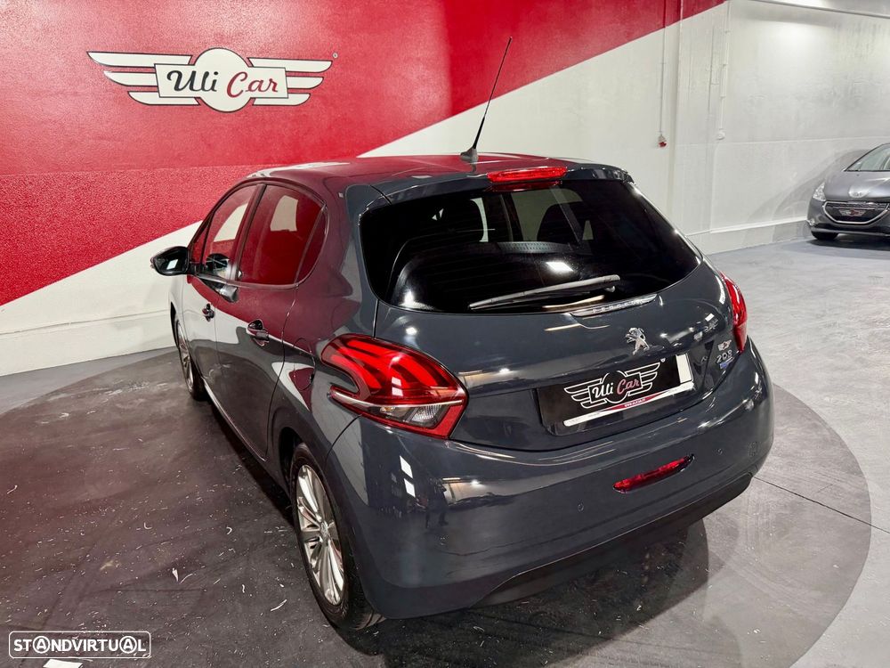 Peugeot 208 1.2 PureTech Style - 60