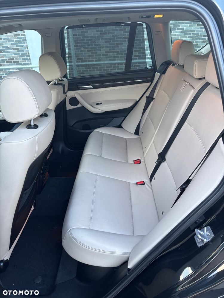 BMW X3 28i xDrive - 27