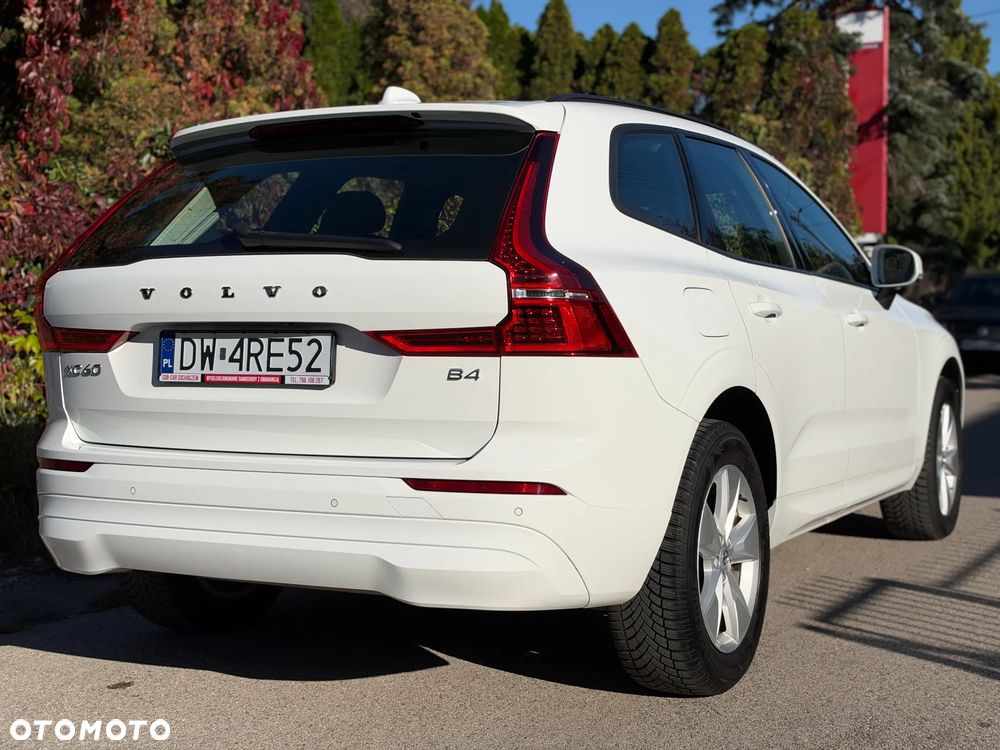 Volvo XC 60 B4 B Momentum Pro - 4