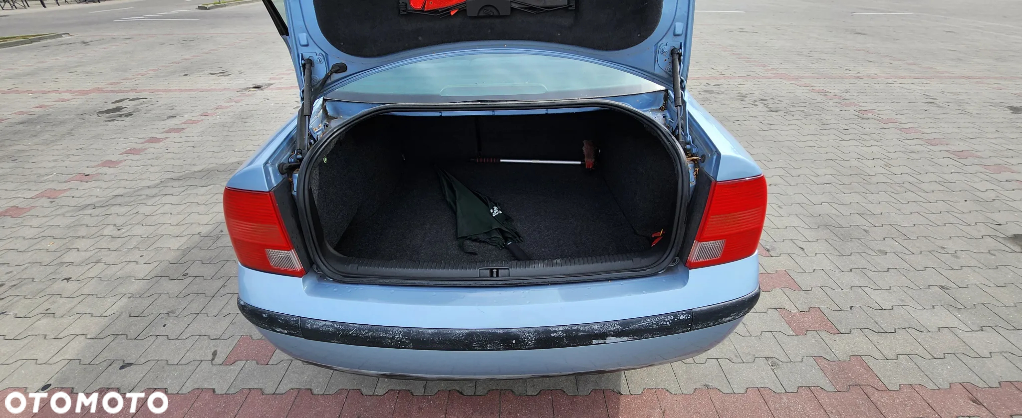 Volkswagen Passat 1.8T - 13