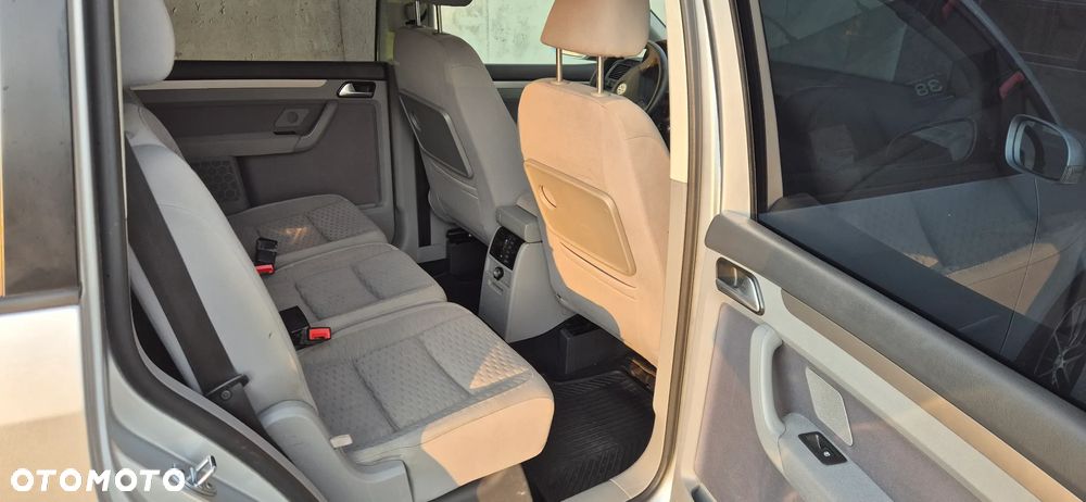 Volkswagen Touran - 7