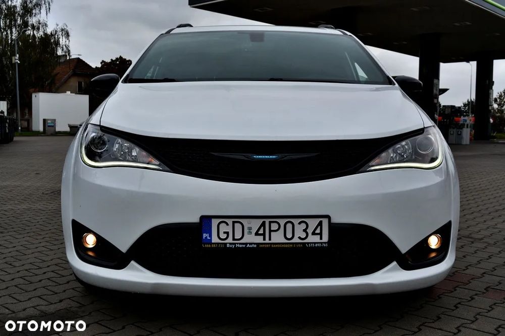 Chrysler Pacifica - 23