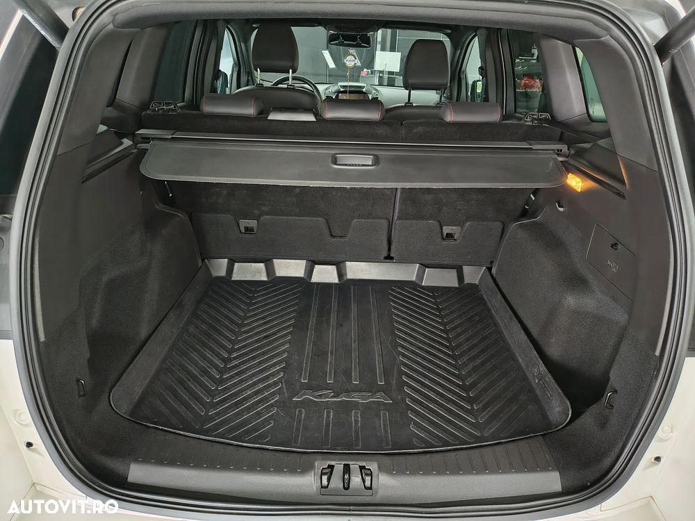Ford Kuga - 13