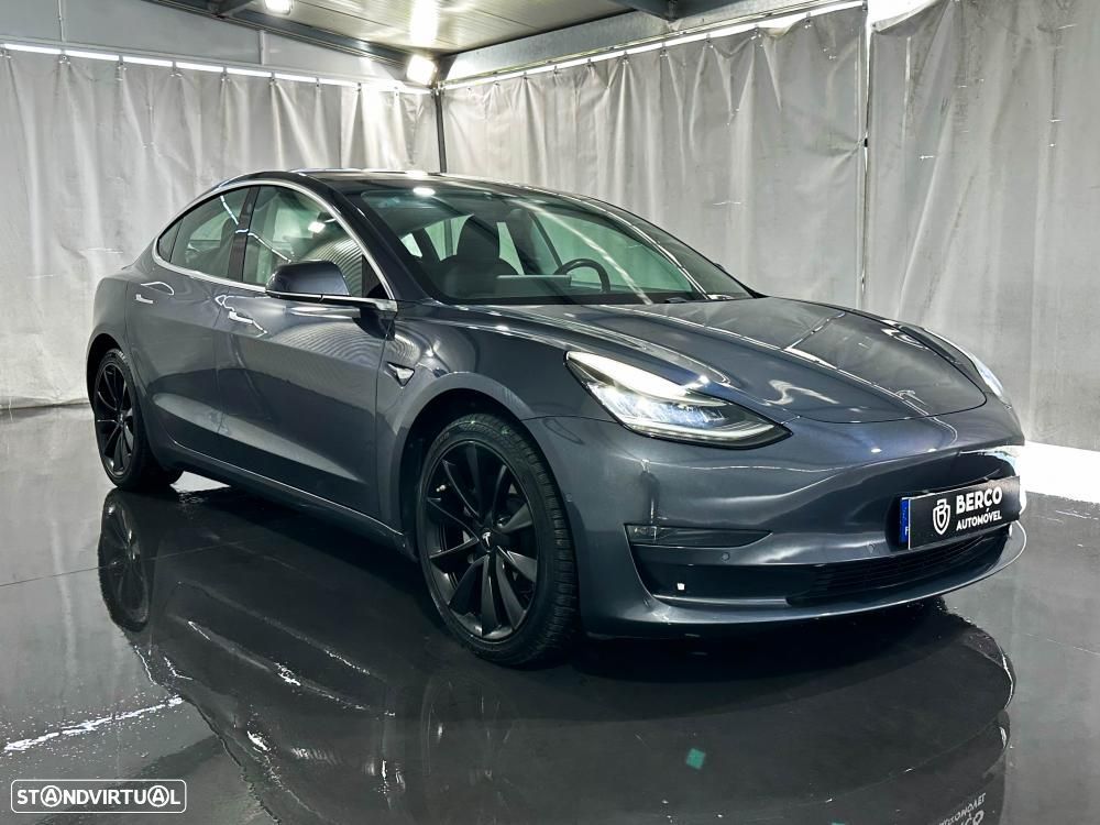 Tesla Model 3 Long-Range Dual Motor AWD - 4