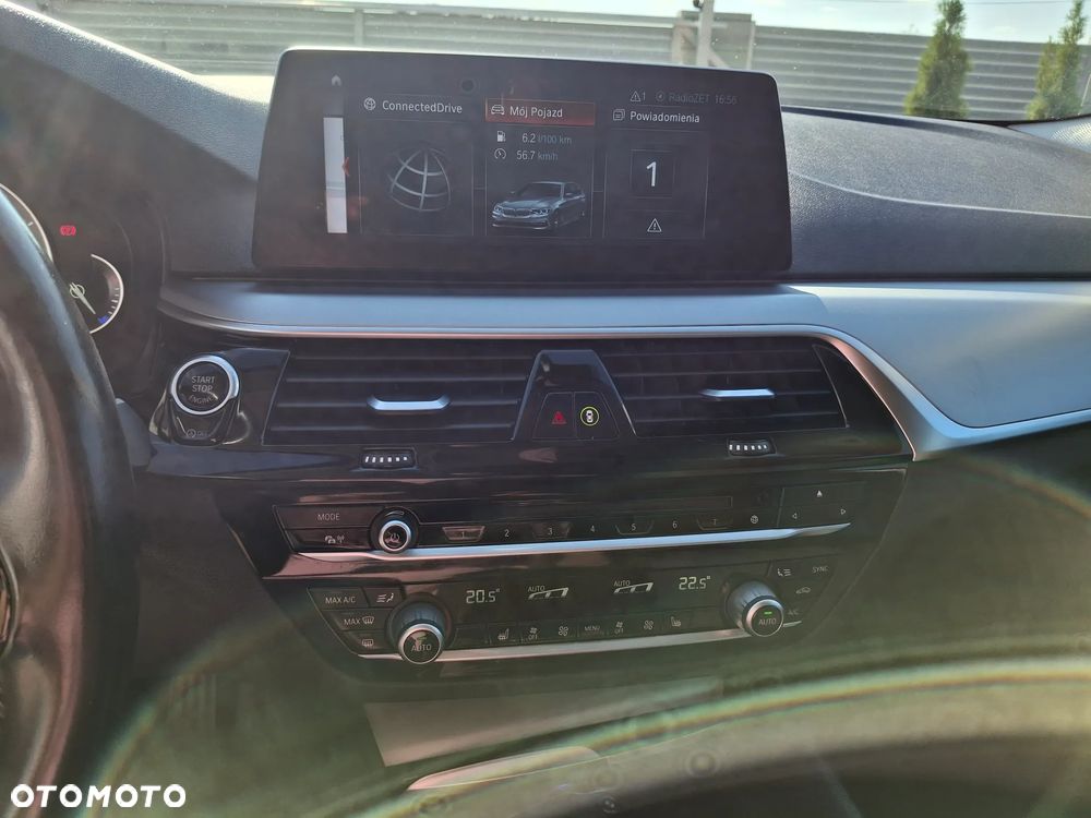 BMW Seria 5 520d Luxury Line - 12