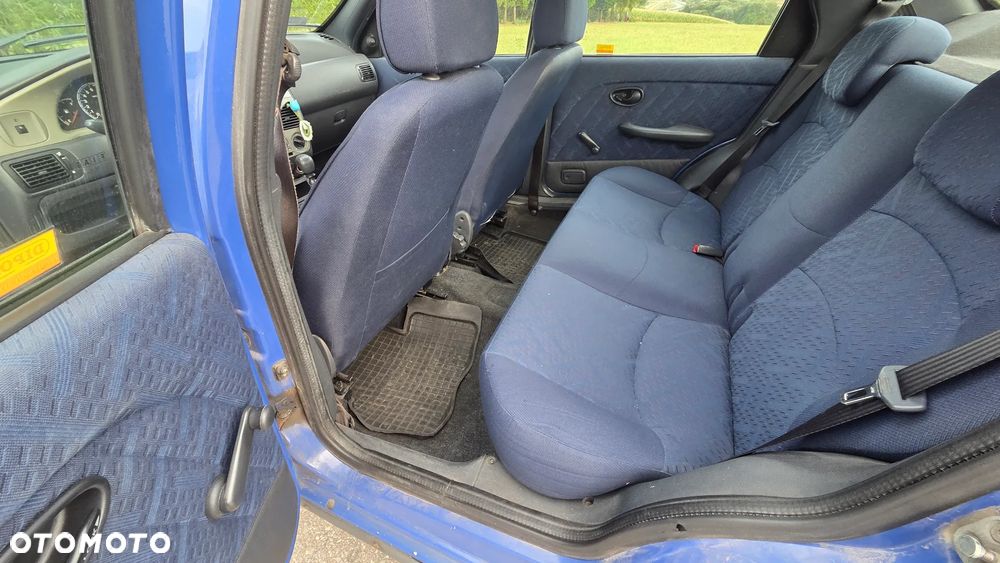 Fiat Albea 1.2 16V Dynamic - 6