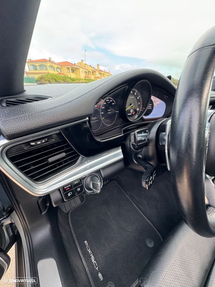 Porsche Panamera 4 E-Hybrid Platinum Edition com PDLS - 33