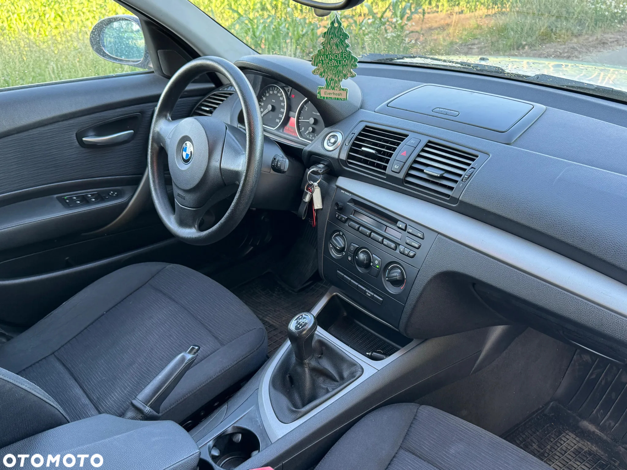 BMW Seria 1 116i - 24