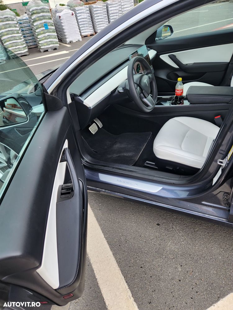 Tesla Model 3 Langstreckenbatterie Allradantrieb Dual Motor Performance - 7
