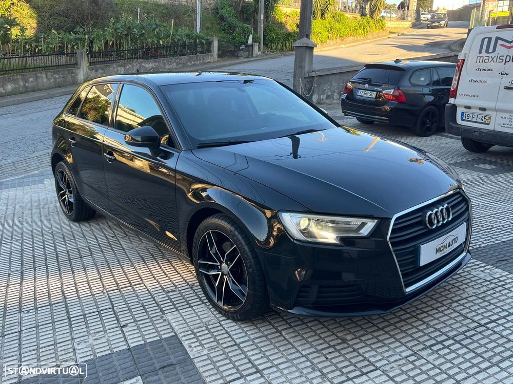 Audi A3 Sportback 1.6 TDI S tronic design - 10