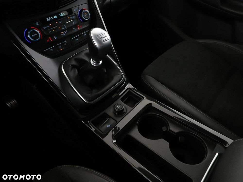 Ford Kuga 1.5 EcoBoost 2x4 ST-Line - 30