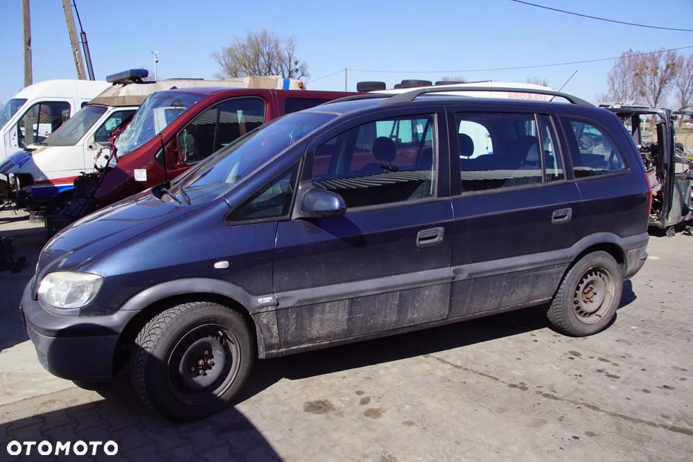 Auto na części - Opel Zafira A 1.8 16V 125 KM Z18XE F17 36U 2002R Silnik Skrzynia Drzwi Maska Zderzak Błotnik Klapa Klamka Lampa Lusterko Szyba Deska Kokpit Sterownik Moduł Czujnik Licznik Wyświetlacz Panel Kierownica - 2