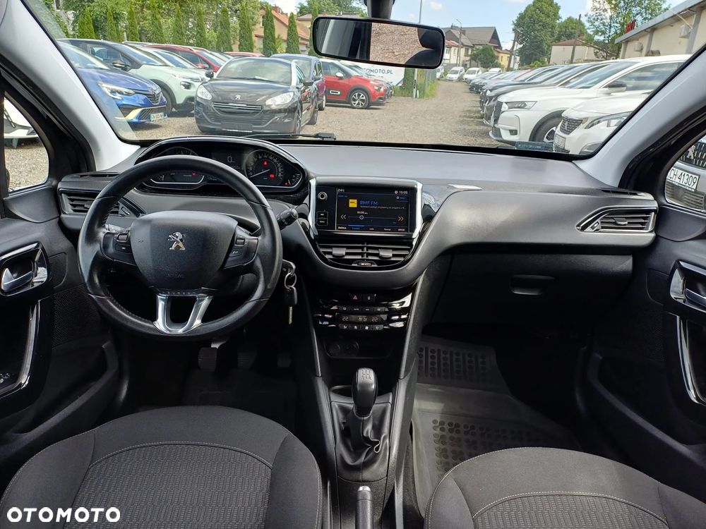 Peugeot 208 PureTech 82 Stop & Start Signature - 18