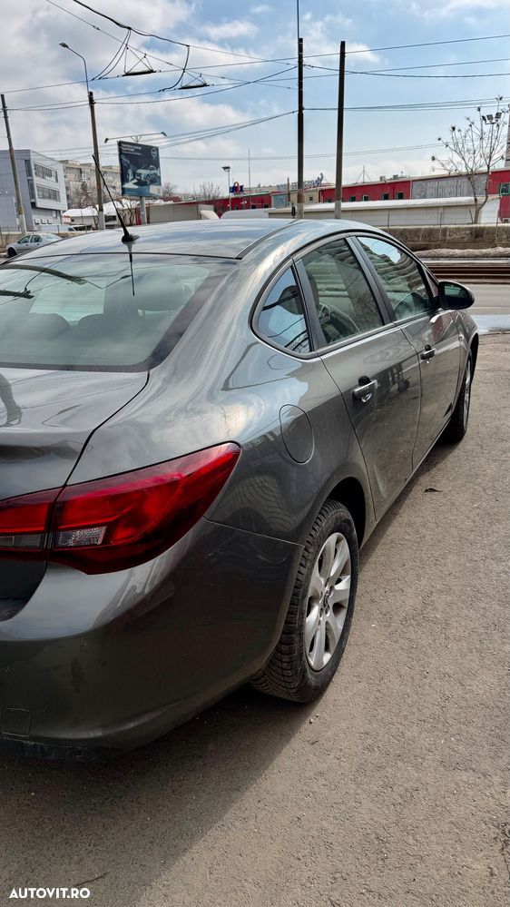 Opel Astra 1.4 Turbo ECOTEC Selection - 5