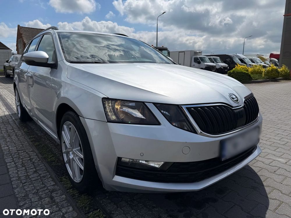 Skoda Octavia 2.0 TDI Ambition DSG - 8