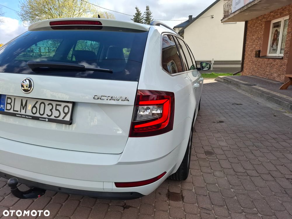 Skoda Octavia 1.6 TDI Premium Edition - 33