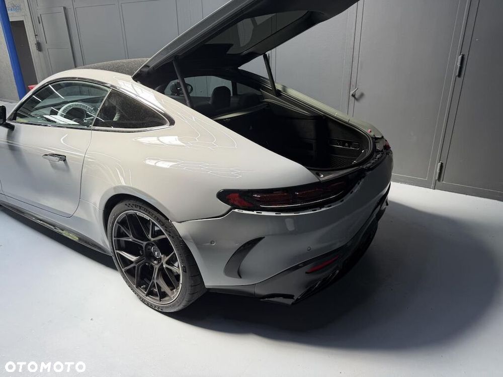 Mercedes-Benz AMG GT 63 PRO 4Matic+ - 5