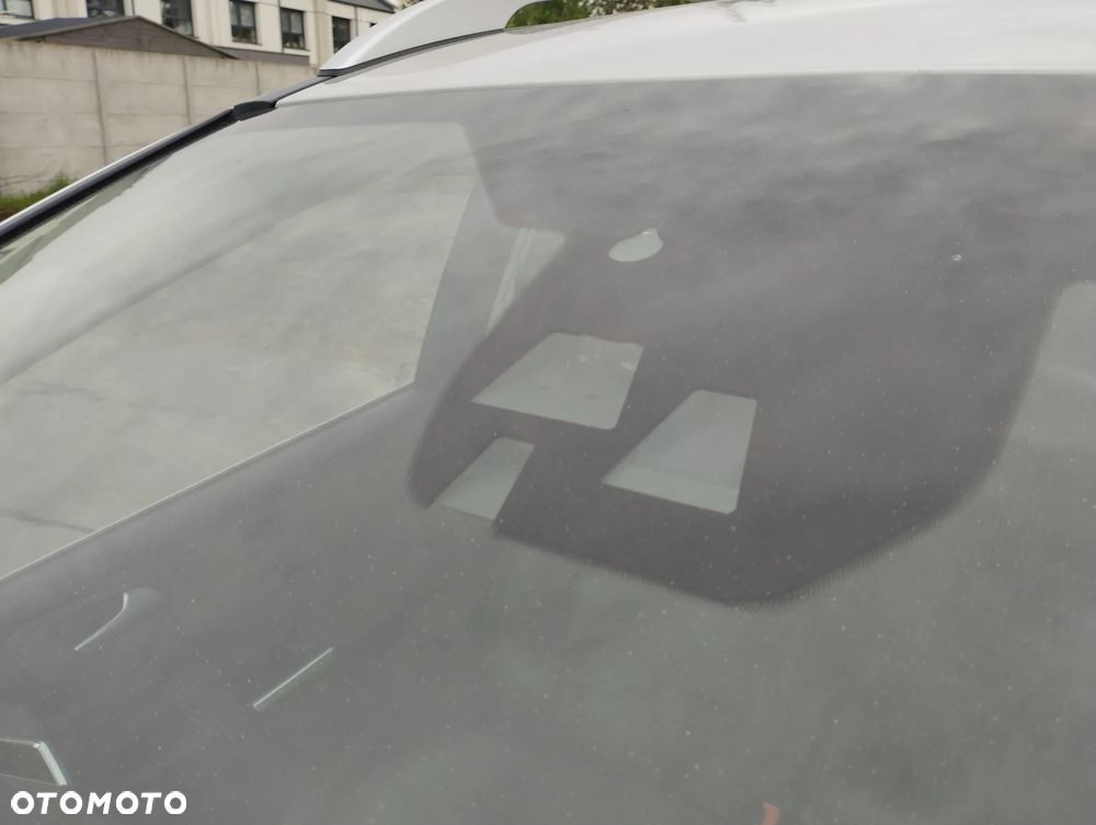 Ford Grand C-MAX - 25