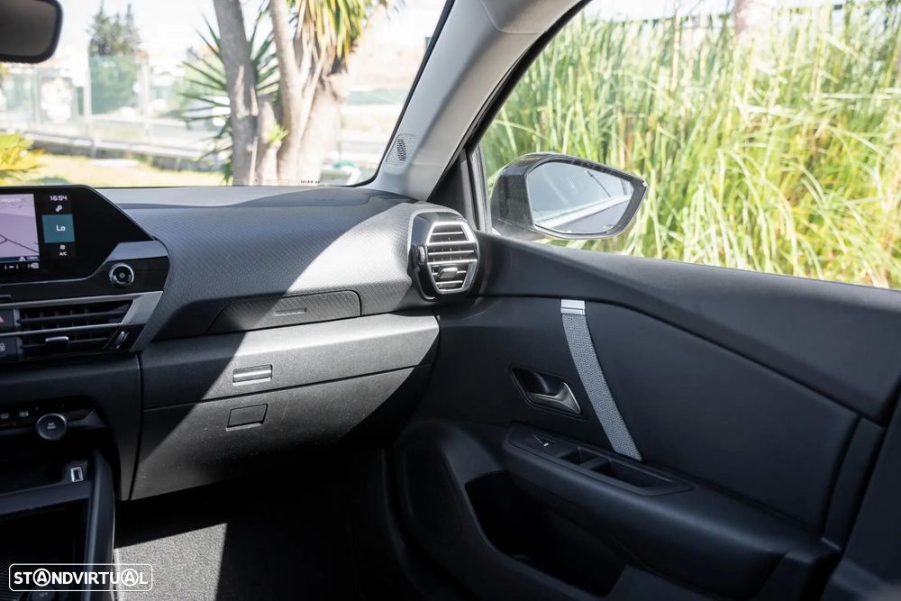 Citroën C4 PureTech 130 Stop&Start EAT8 SHINE - 18