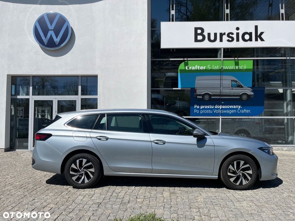 Volkswagen Passat - 4