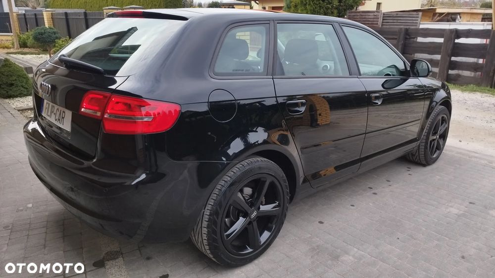 Audi A3 Sportback 1.6 Ambiente - 10