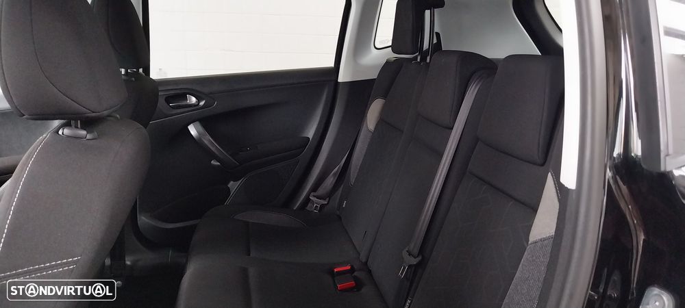 Peugeot 2008 1.2 PureTech Allure - 6