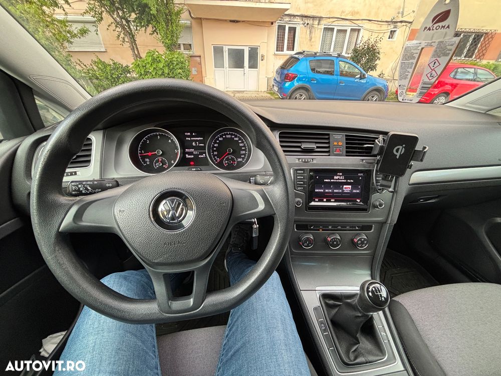 Volkswagen Golf 1.6 TDI DPF Trendline - 9
