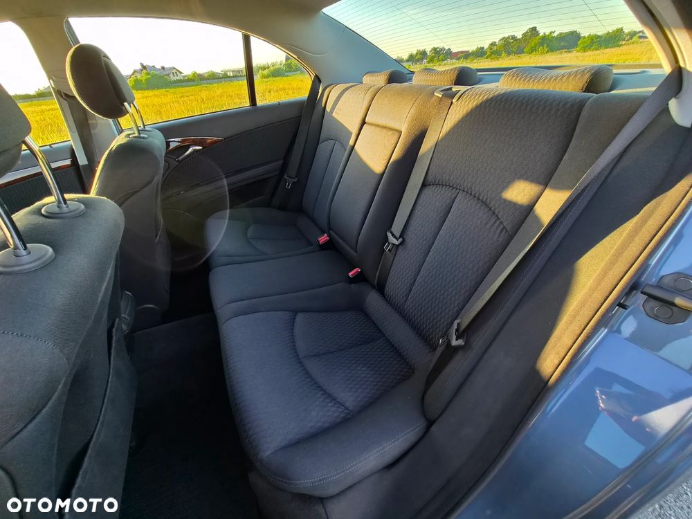 Mercedes-Benz Klasa E 280 CDI Elegance - 32