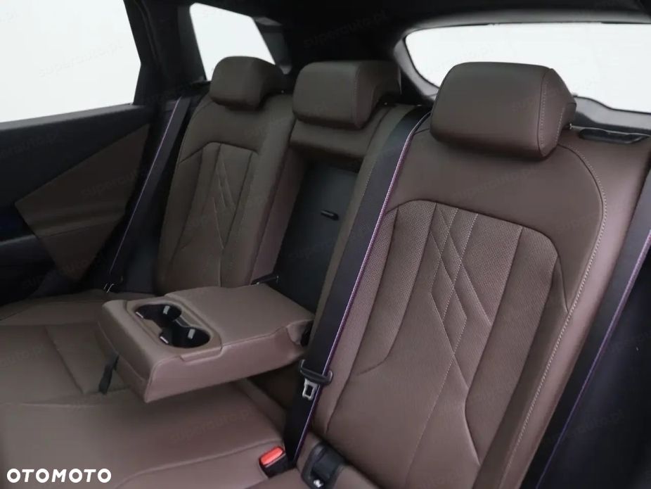 BMW X3 xDrive20d mHEV - 16
