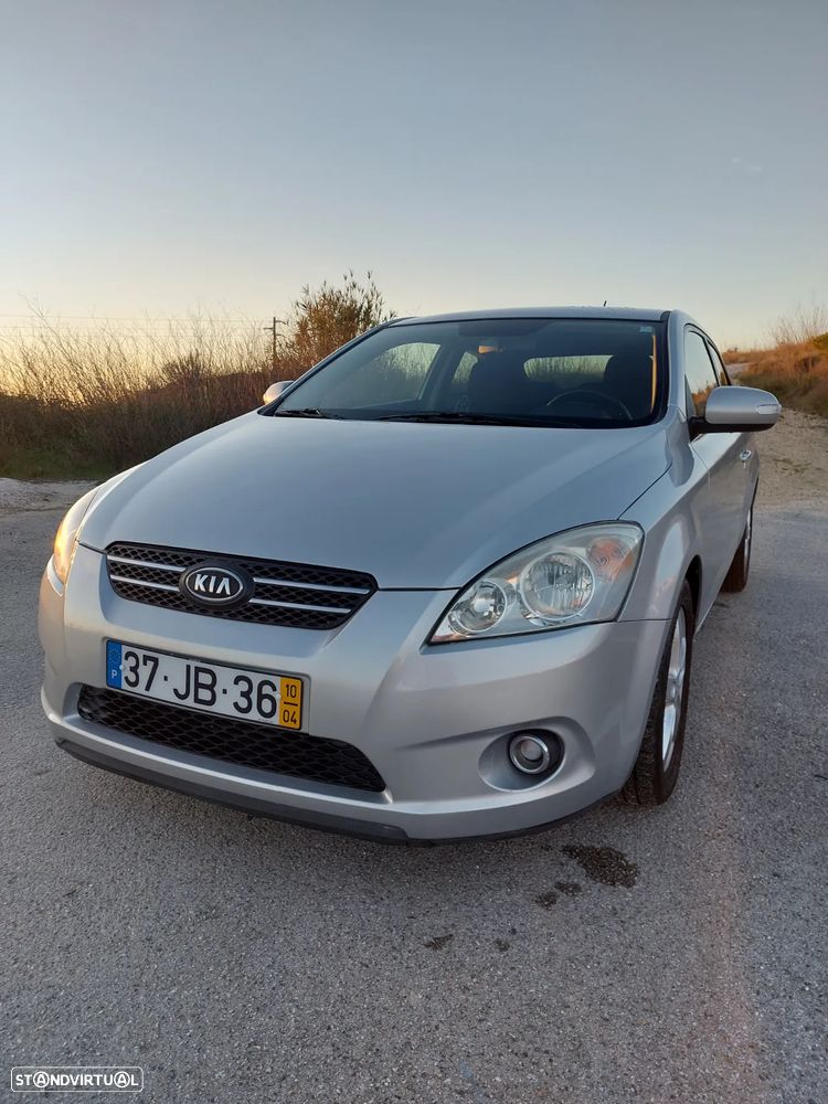 Kia Ceed S Coupé 1.4 CVVT EX ISG - 3