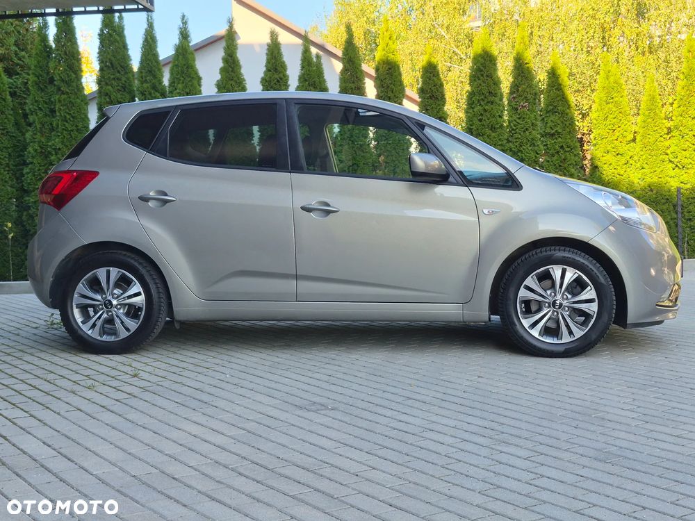 Kia Venga - 4
