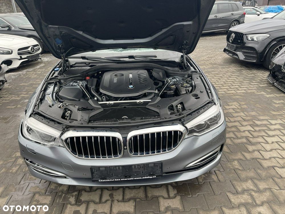 BMW Seria 5 540i xDrive GPF Luxury Line - 12