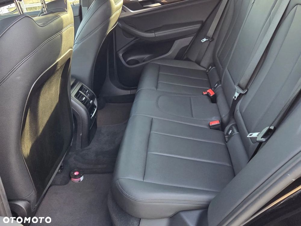 BMW X3 - 16