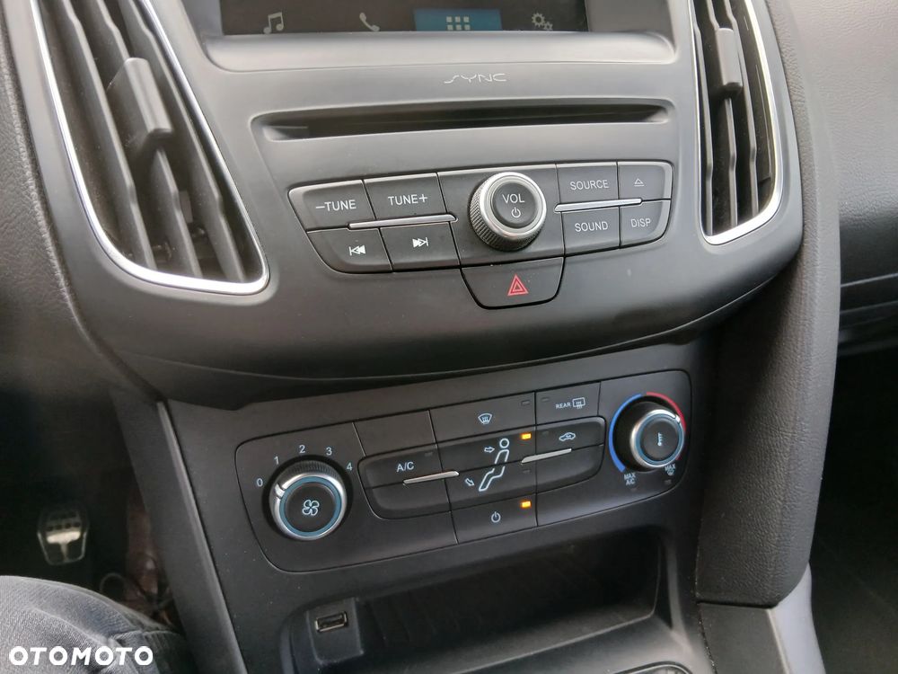 Ford Focus 1.5 EcoBoost ST-Line - 14