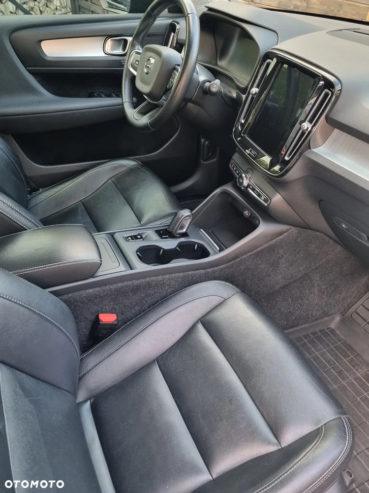 Volvo XC 40 T5 AWD Geartronic Momentum Pro - 13