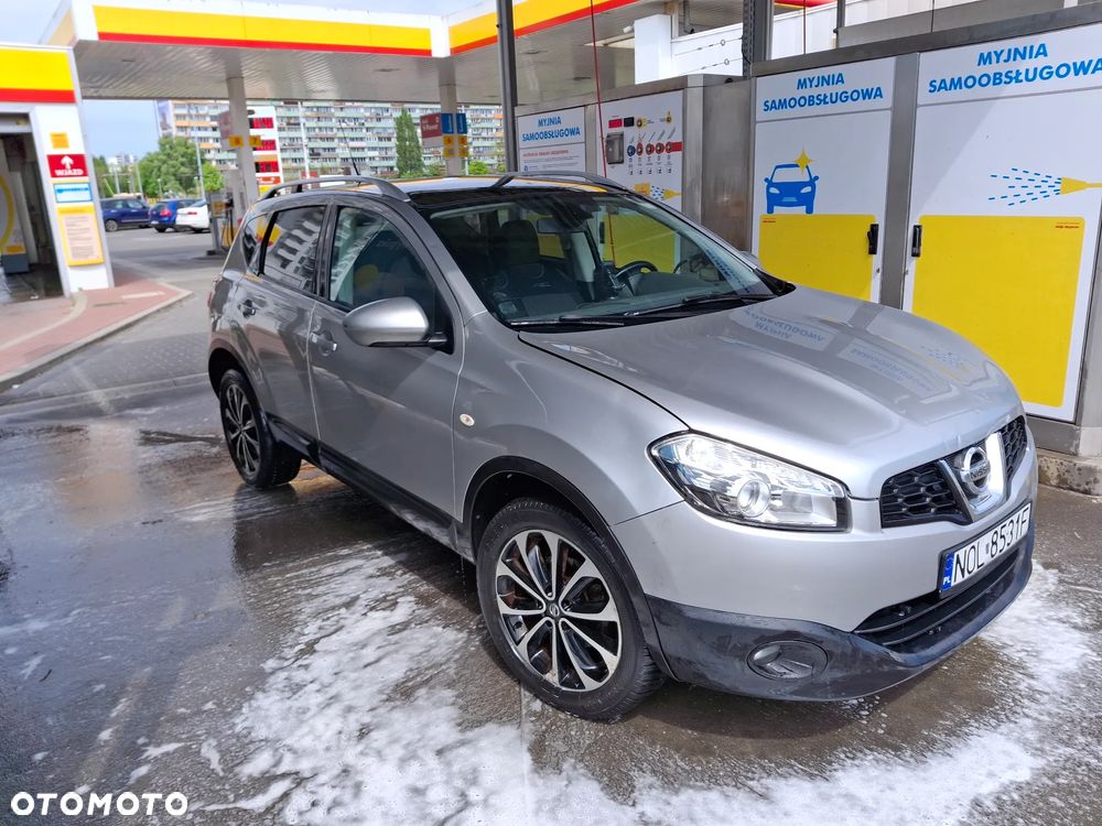 Nissan Qashqai - 2