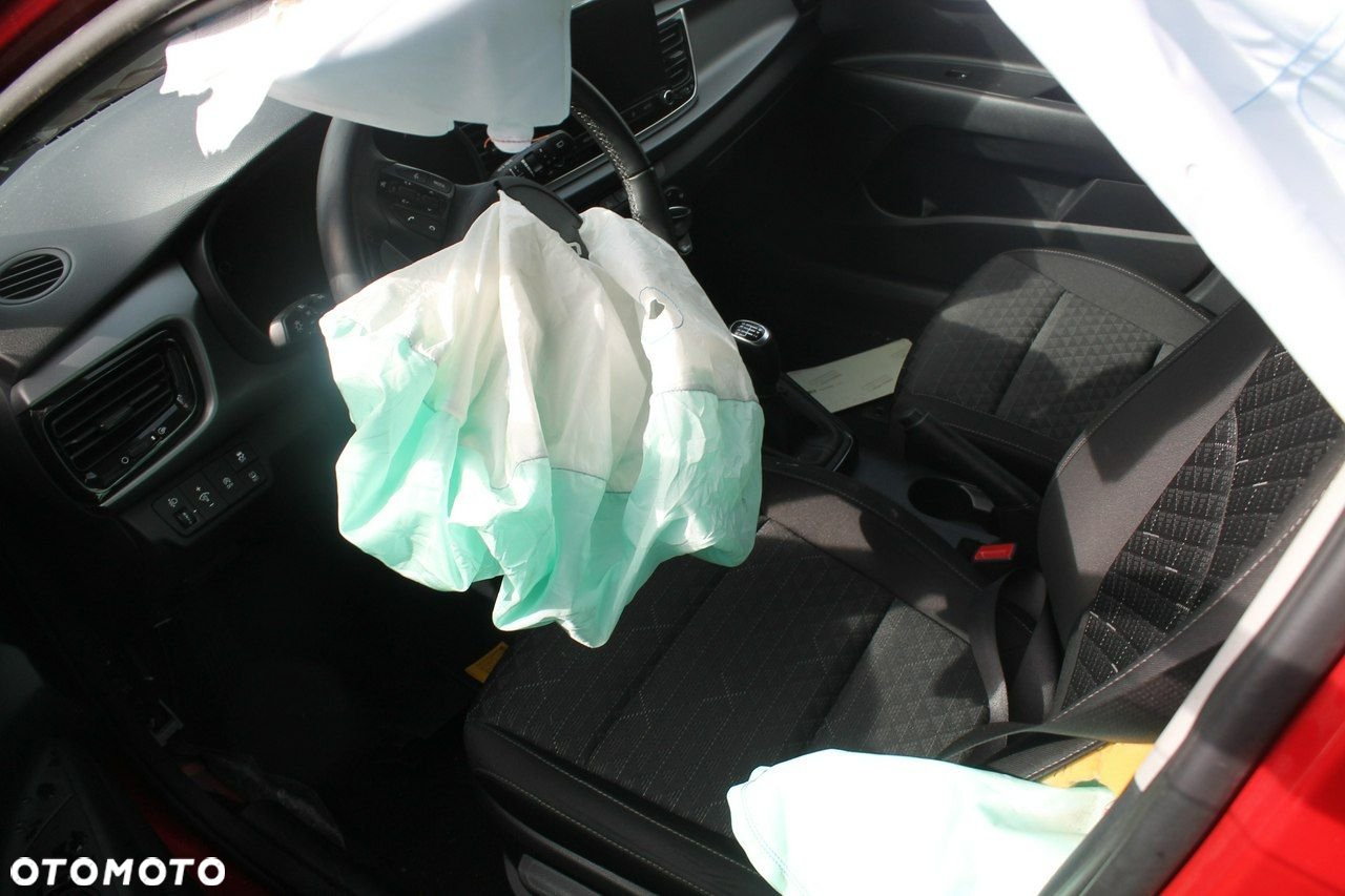 Kia Rio - 5