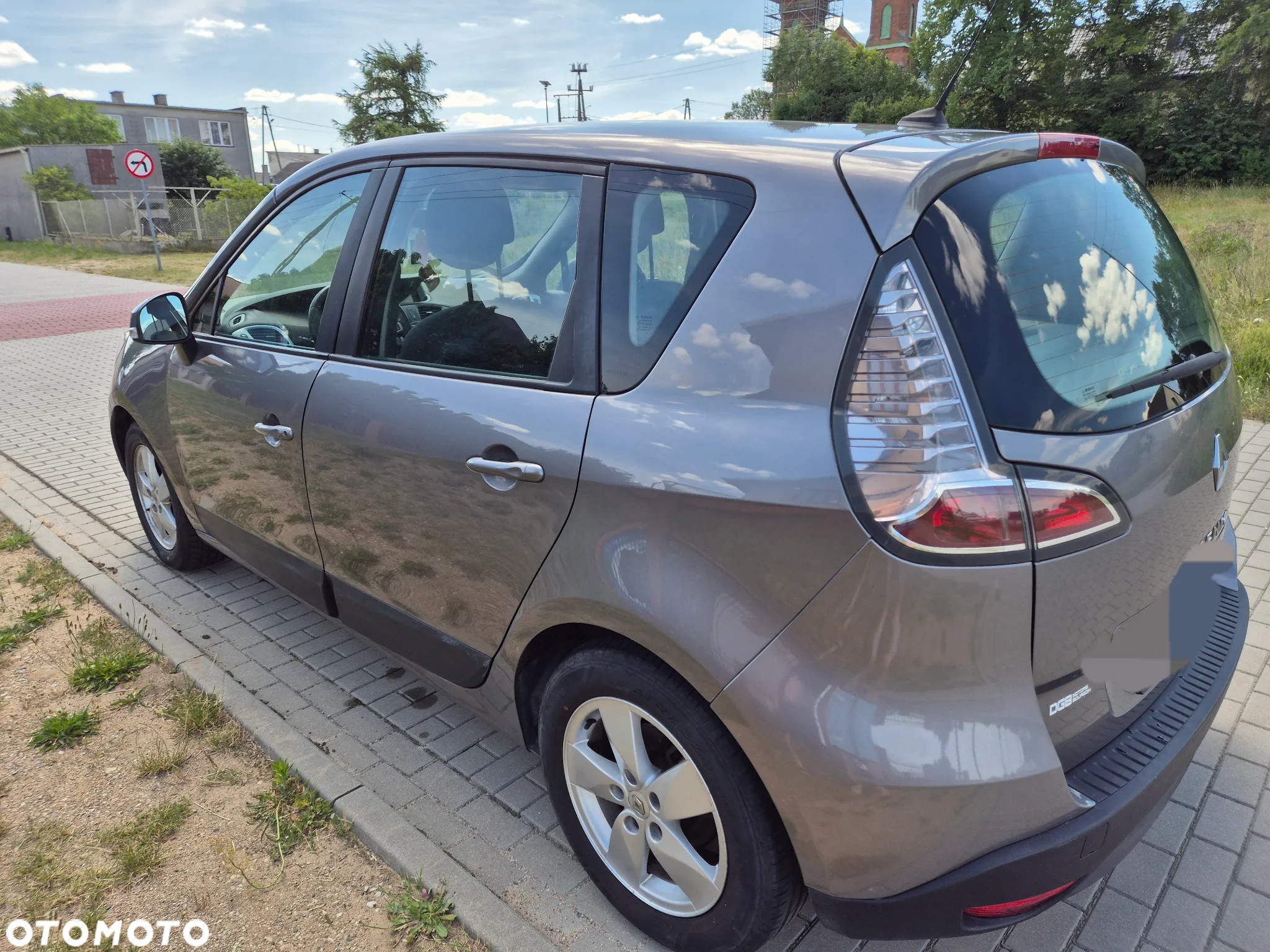 Renault Scenic 1.5 dCi Life - 8