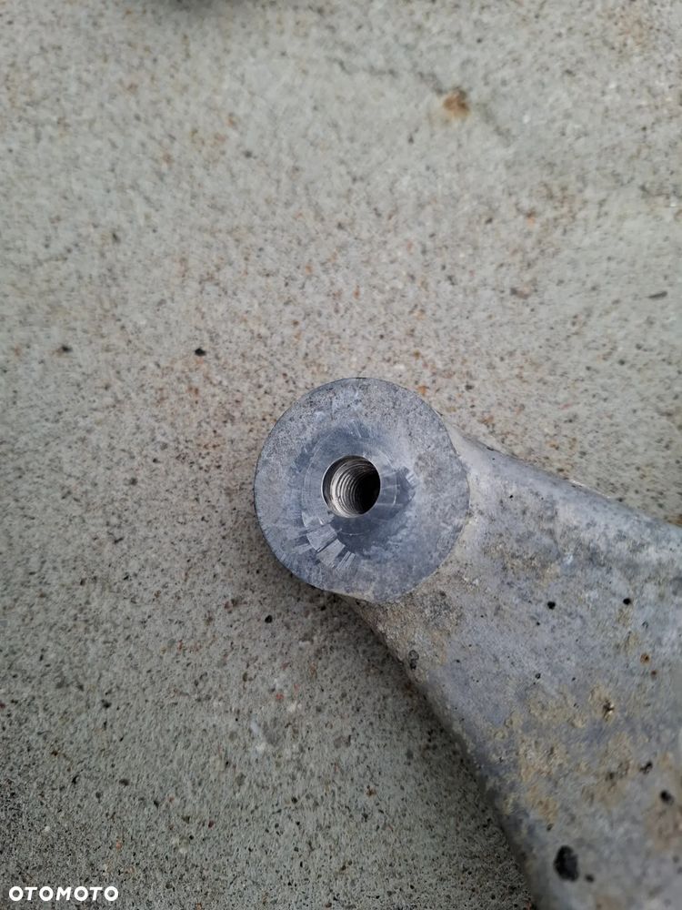 Mocowanie Górne Amortyzatora Lewe/Prawe A4 B8 A5 8K0412383F 8K0412384F - 3