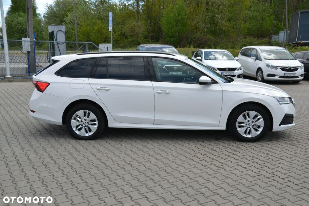 Skoda Octavia - 8