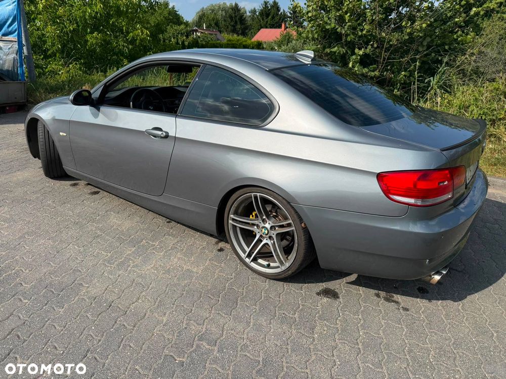 BMW Seria 3 325i - 2