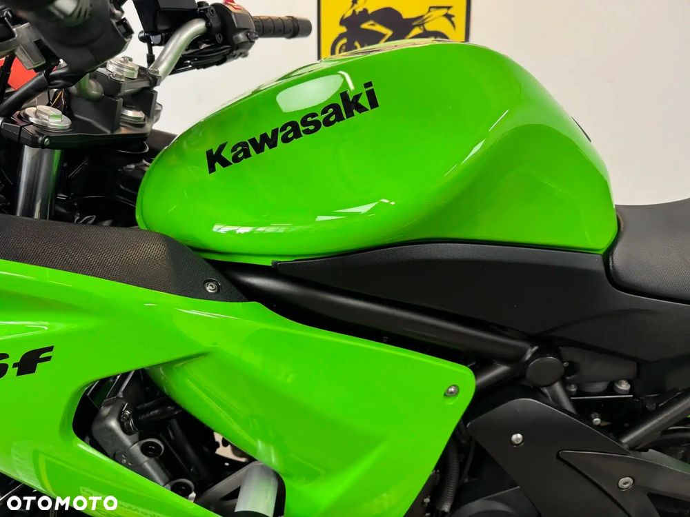 Kawasaki ER - 21