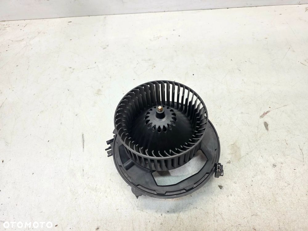 WENTYLATOR DMUCHAWA NAGRZEWNICY AUDI VOLKSEAGEN SEAT SKODA 5Q1819021B - 2