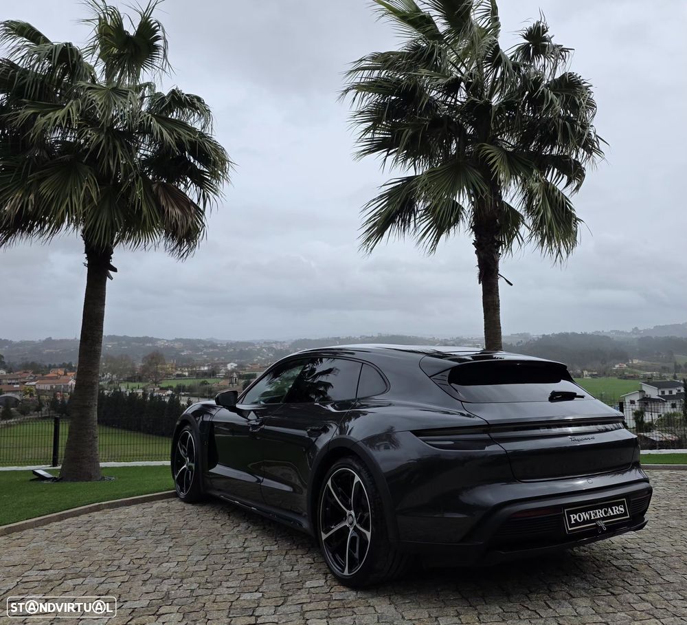 Porsche Taycan Cross Turismo 4 - 9