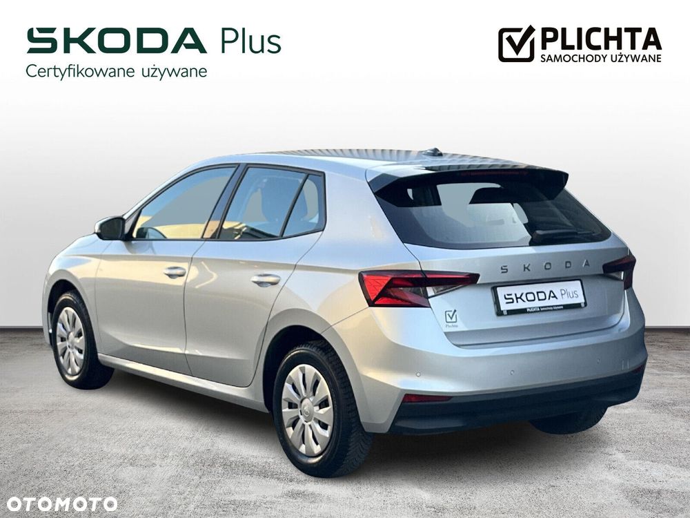 Skoda Fabia 1.0 Essence - 5