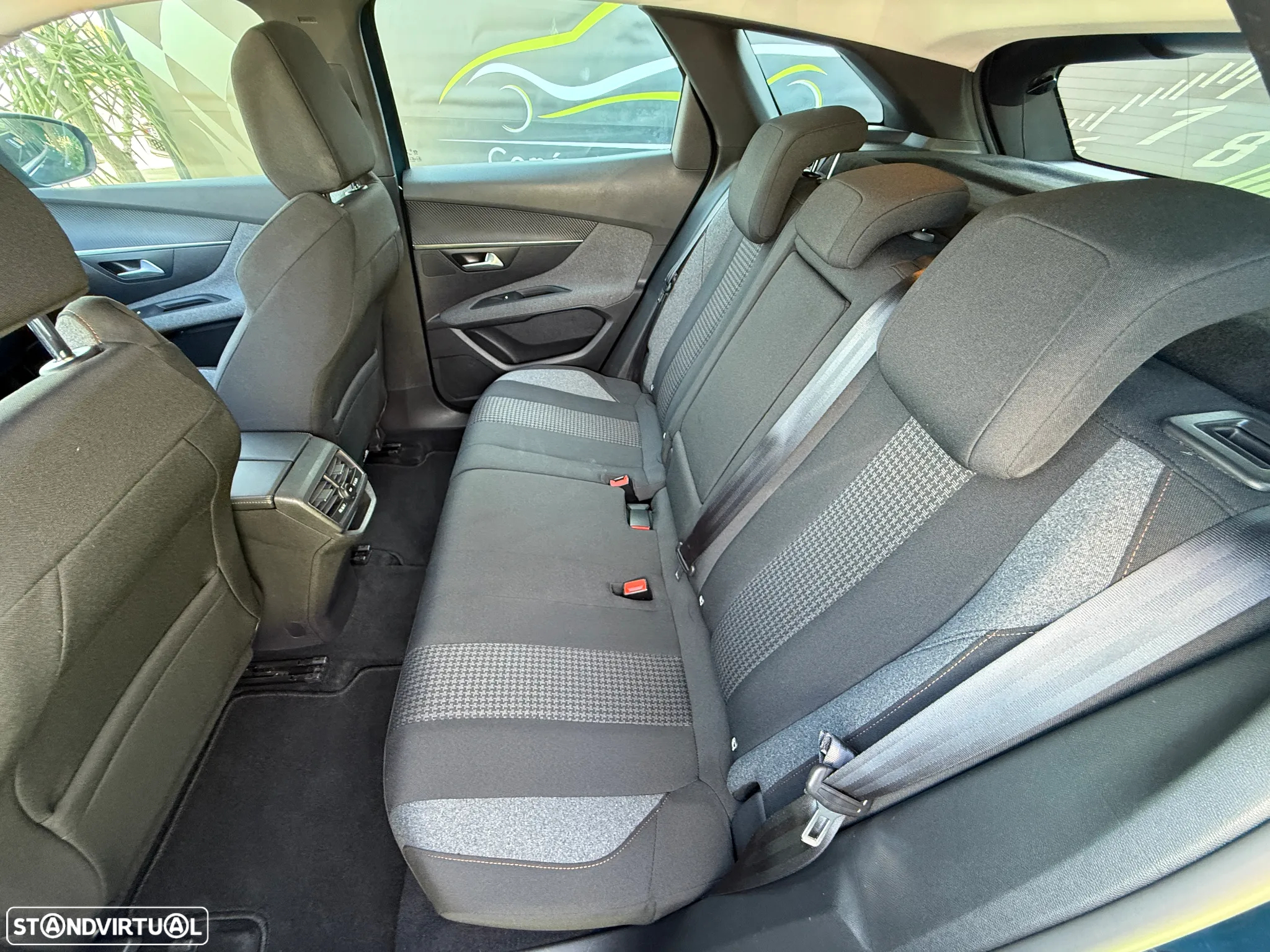 Peugeot 3008 1.5 BlueHDi Allure - 21