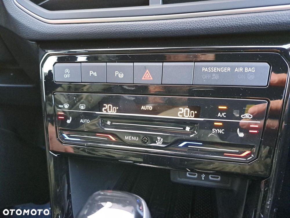 Volkswagen T-Cross - 28